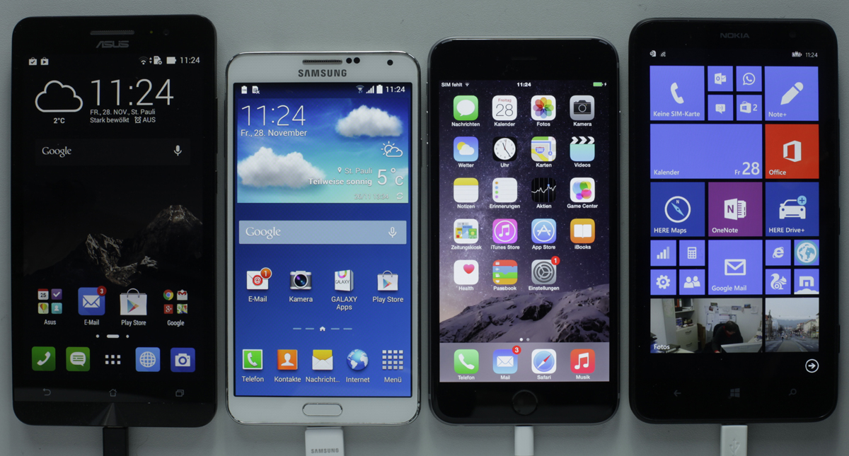 Startbildschirme von 4 großen Smartphones